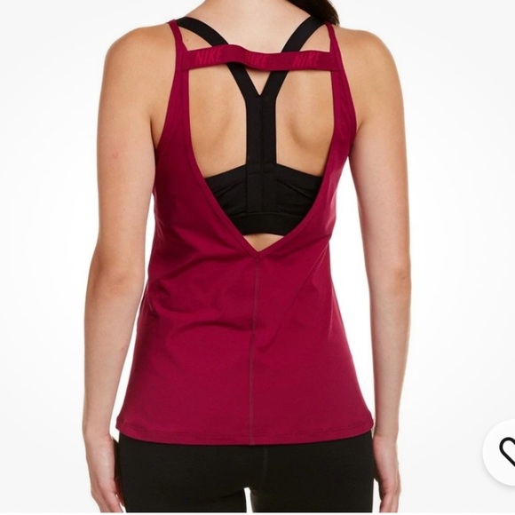 Nike Women's Dry Elastika V-Back
Violet Training Tank Top - Picture 9 of 12